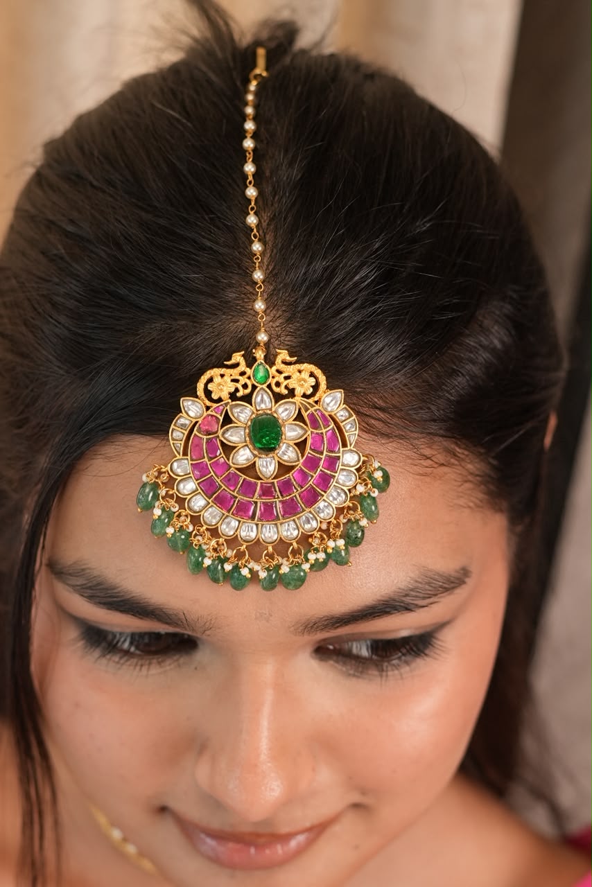 Classic Handwork Gold Look Kundan Nakashi Maangtika