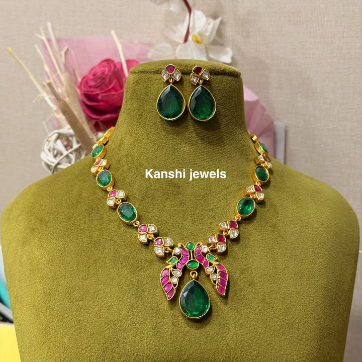Most classic emerald with jadau fusion work necklace earrings set