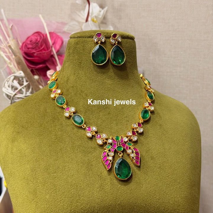 Most classic emerald with jadau fusion work necklace earrings set
