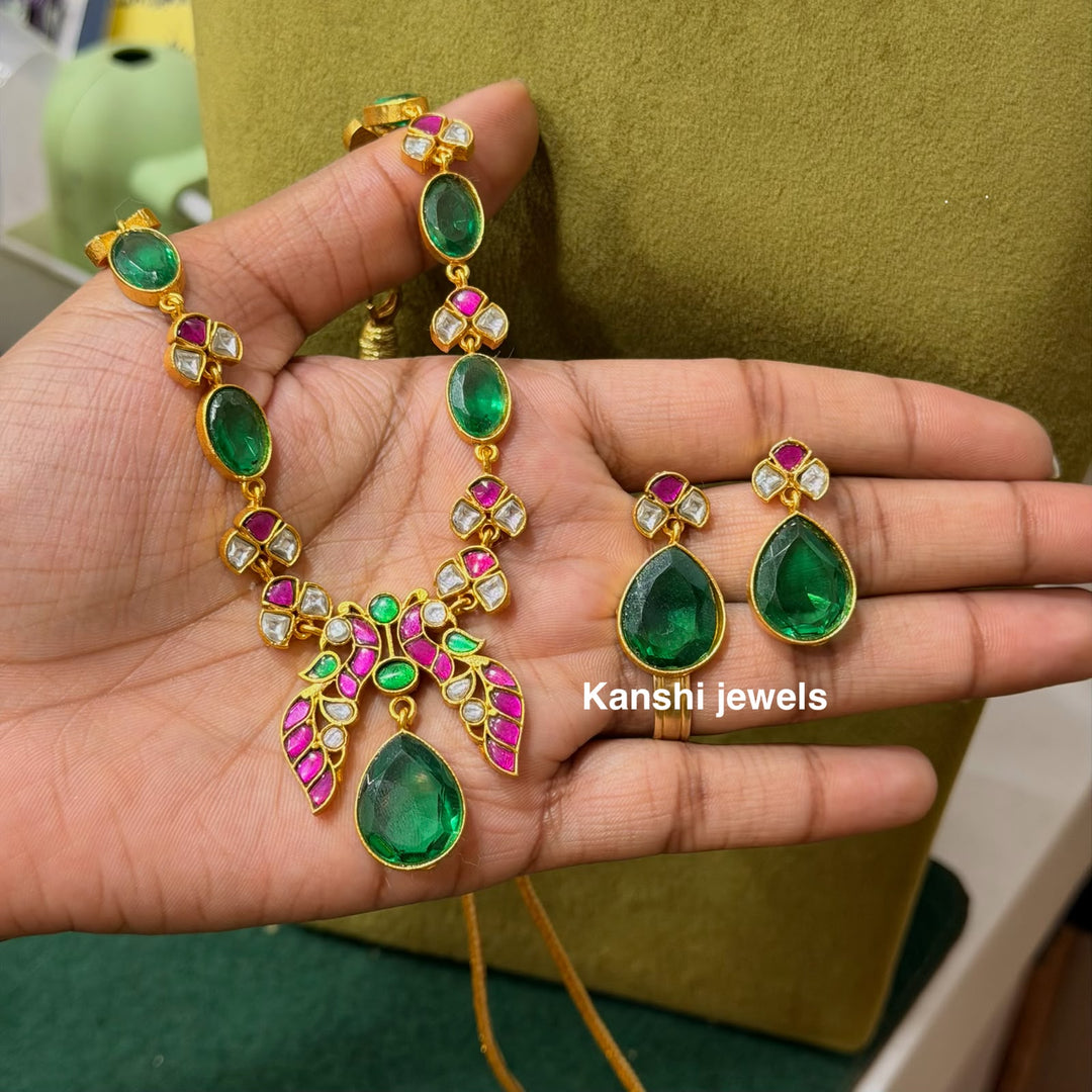 Most classic emerald with jadau fusion work necklace earrings set