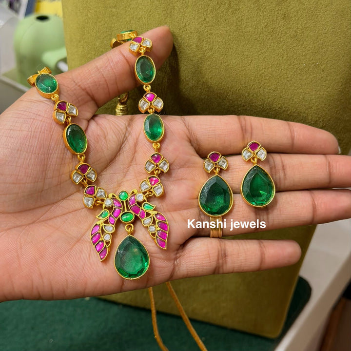 Most classic emerald with jadau fusion work necklace earrings set
