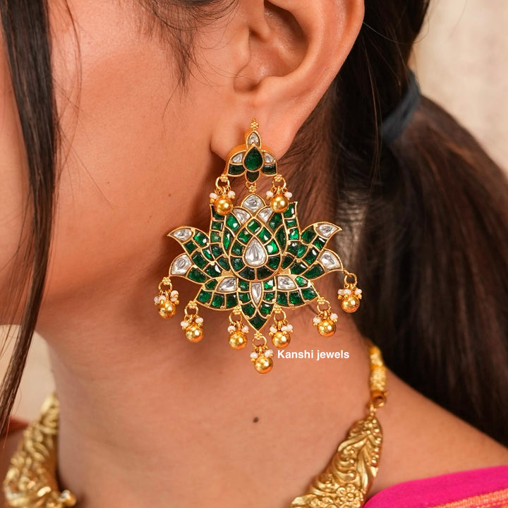 Gold look emerald look nakashi hasli necklace tika earring rani set