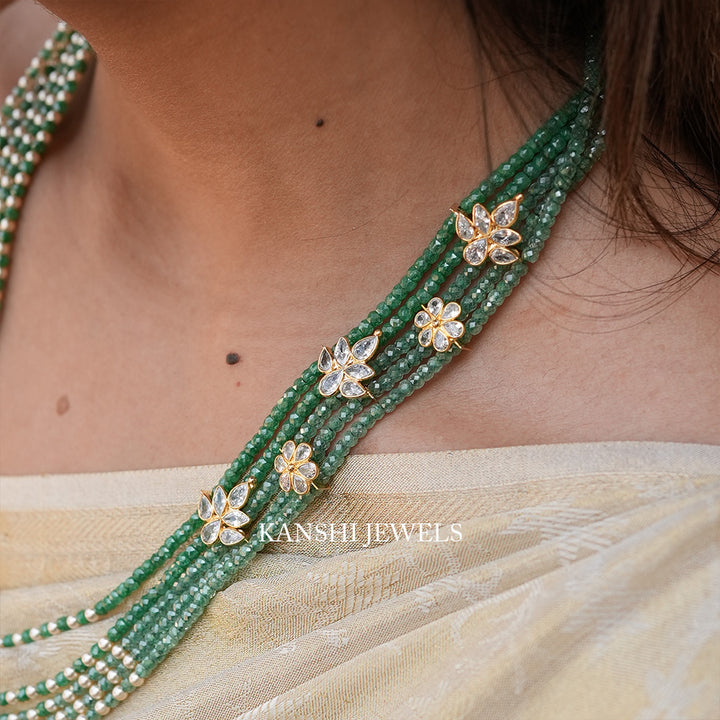 Classic emerald diamond motives necklace