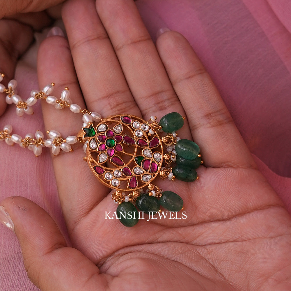 Elegant jadau pendant with rice pearls chain